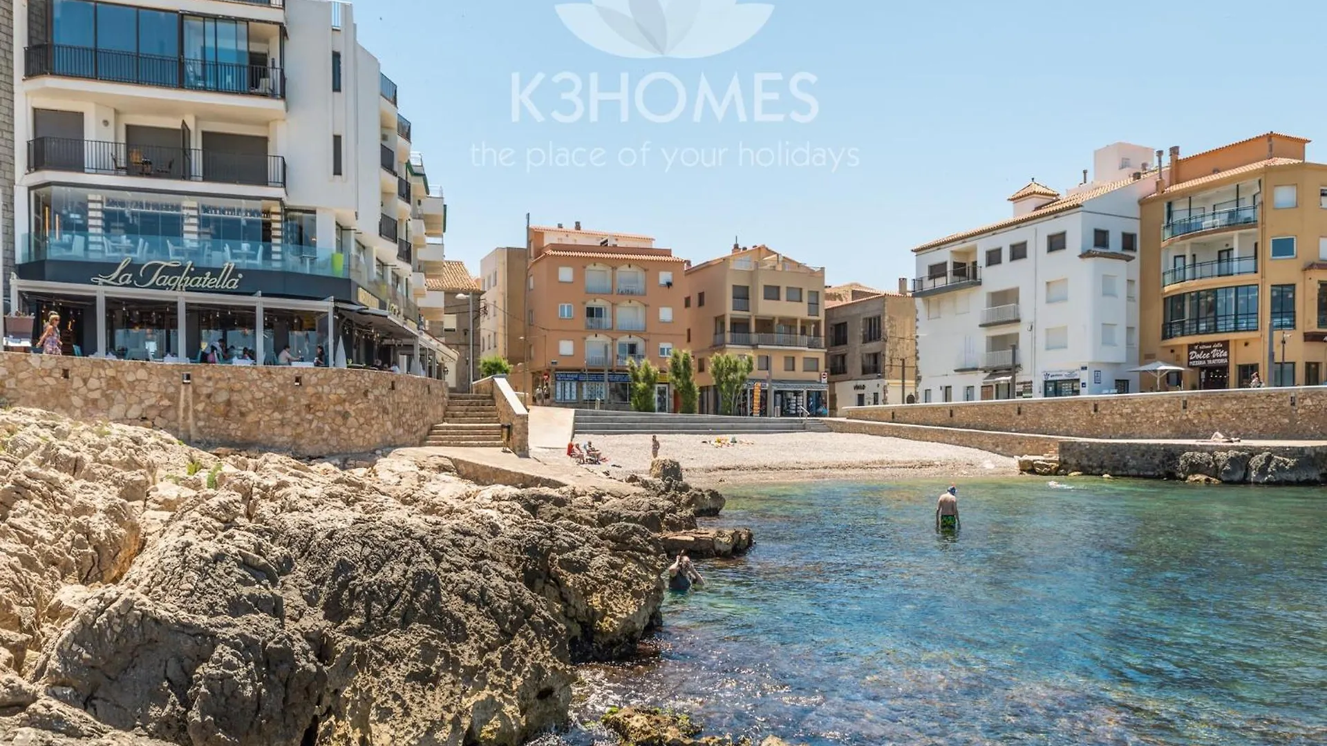 Beautiful Renovated Apartment With Views L' Escala